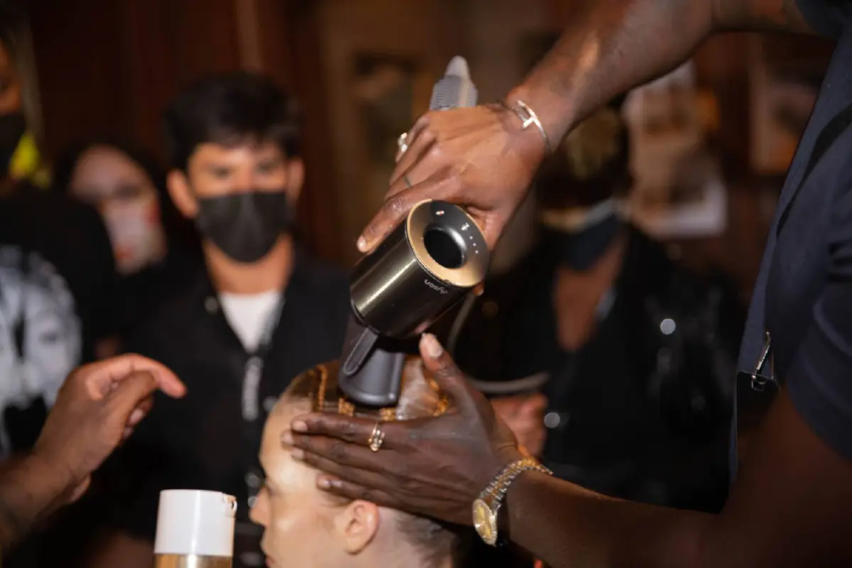 ส่องเทรนด์ทรงผมจากงาน New York Fashion Week SS22