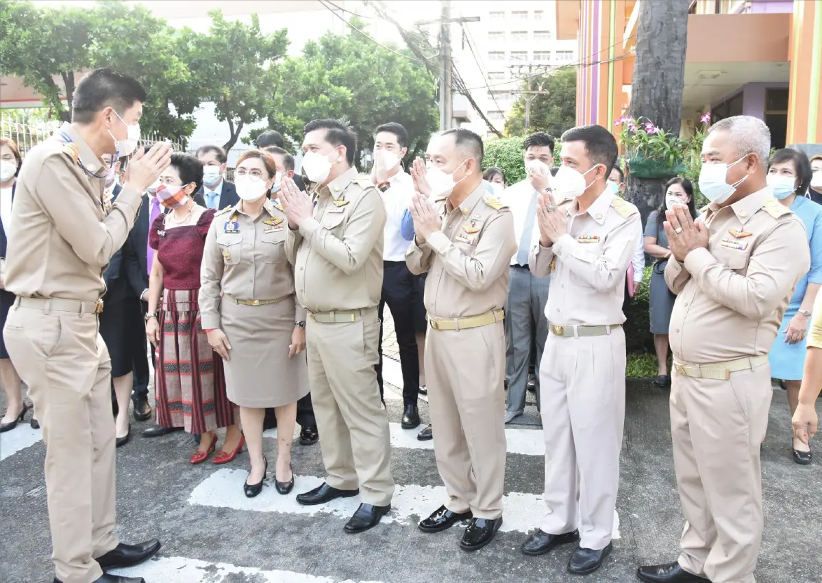 "ปลัดแรงงาน ป้ายแดง" ลั่นยินดีทำทุกอย่างหากถูกต้อง