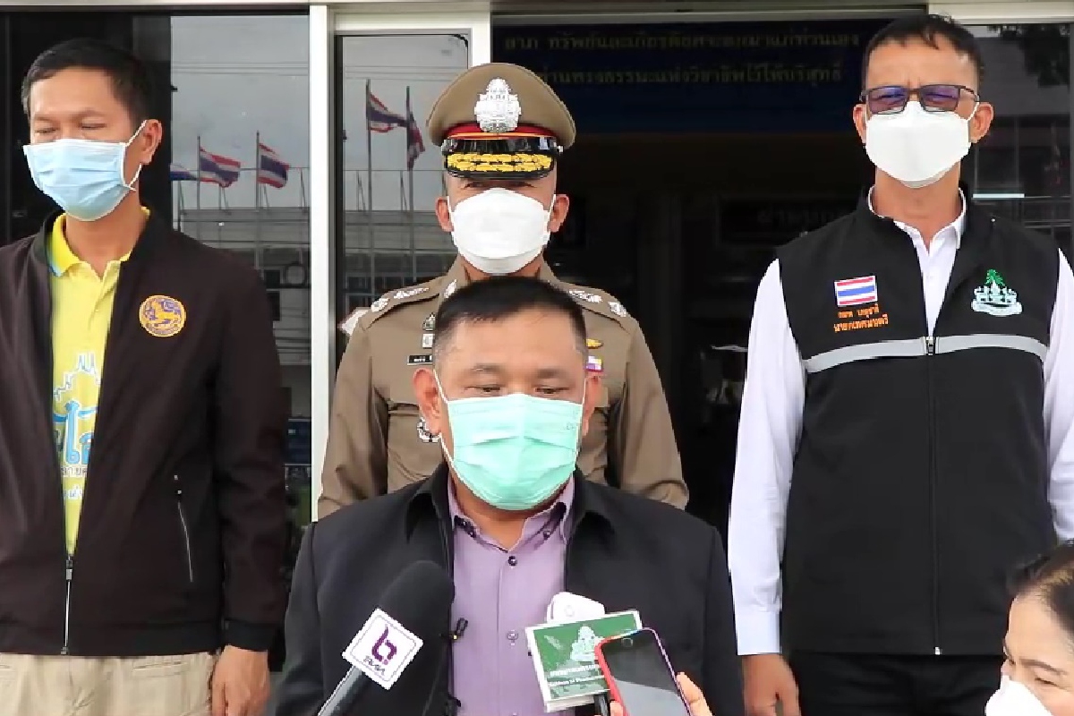ผู้ว่าฯไกรศรขอ2สัปดาห์หยุดเชื้อโควิดระบาดในเมืองนครศรีฯ ผู้ว่าฯไกรศรขอ2สัปดาห์หยุดเชื้อโควิดระบาดในเมืองนครศรีฯ