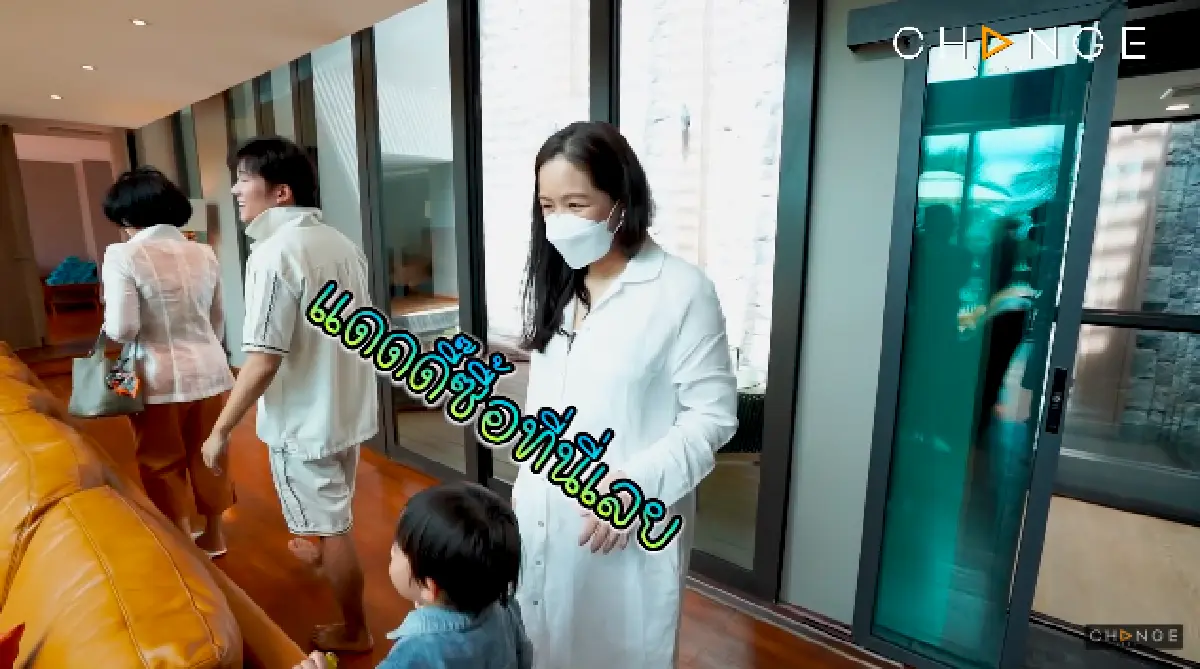 “อั๋น ภูวนาท” ยกครอบครัวเที่ยว เหมาวิลล่าคืนละเกือบ 3 แสน “น้องพอล” ถึงกับบอกให้ซื้อที่นี่