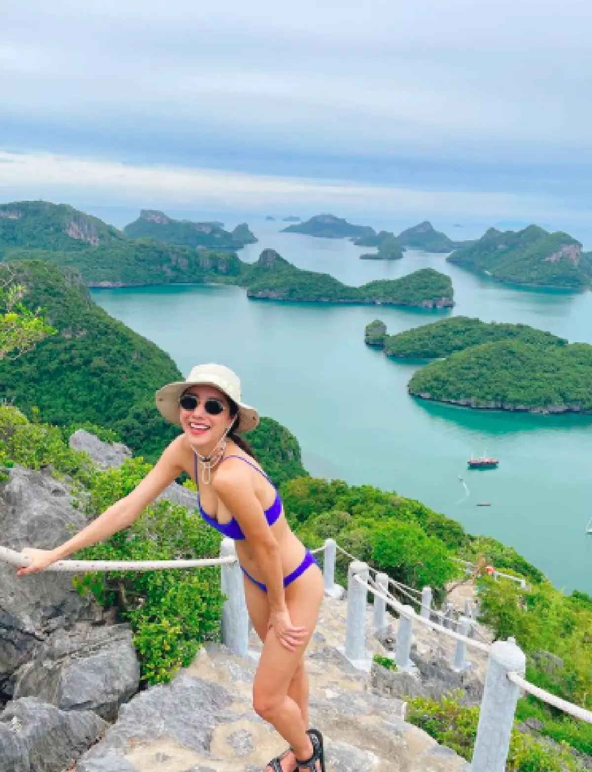 "ไอซ์ อภิษฎา" ทำเกาะสมุยร้อนฉ่า โชว์เซ็กซี่จัดเต็มในแฟชั่นชุดว่ายน้ำ