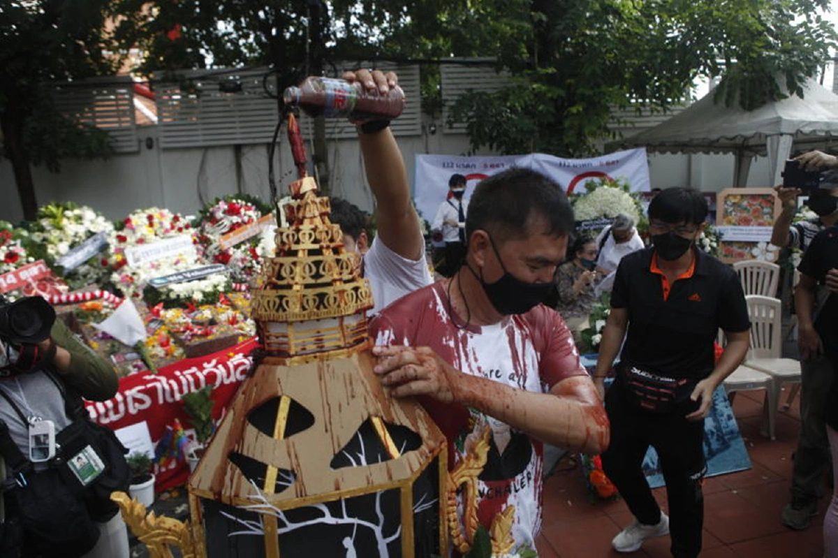 "นักการเมือง-นักศึกษา"ร่วมงานรำลึก 45 ปี 6 ตุลา 19 คึกคัก
