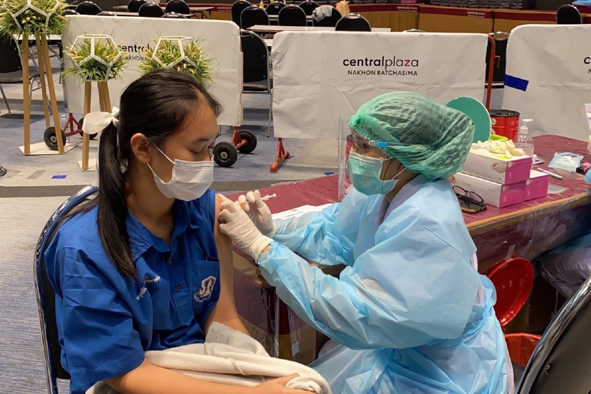 โคราชฉีดไฟเซอร์เข็มแรกให้เด็กคาด7วันเขต อ.เมืองได้ครบ100%