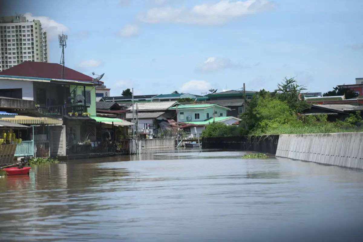 กทม.สำรวจแนวป้องกันน้ำท่วมริมสองฝั่งเจ้าพระยารับมือน้ำเหนือ