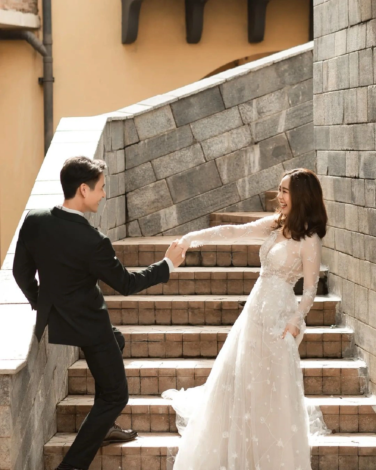 หวานฉ่ำ! “นิว ชัยพล” ควง “เมษา” ถ่ายพรีเวดดิ้งที่เขาใหญ่ สุดโรแมนติก