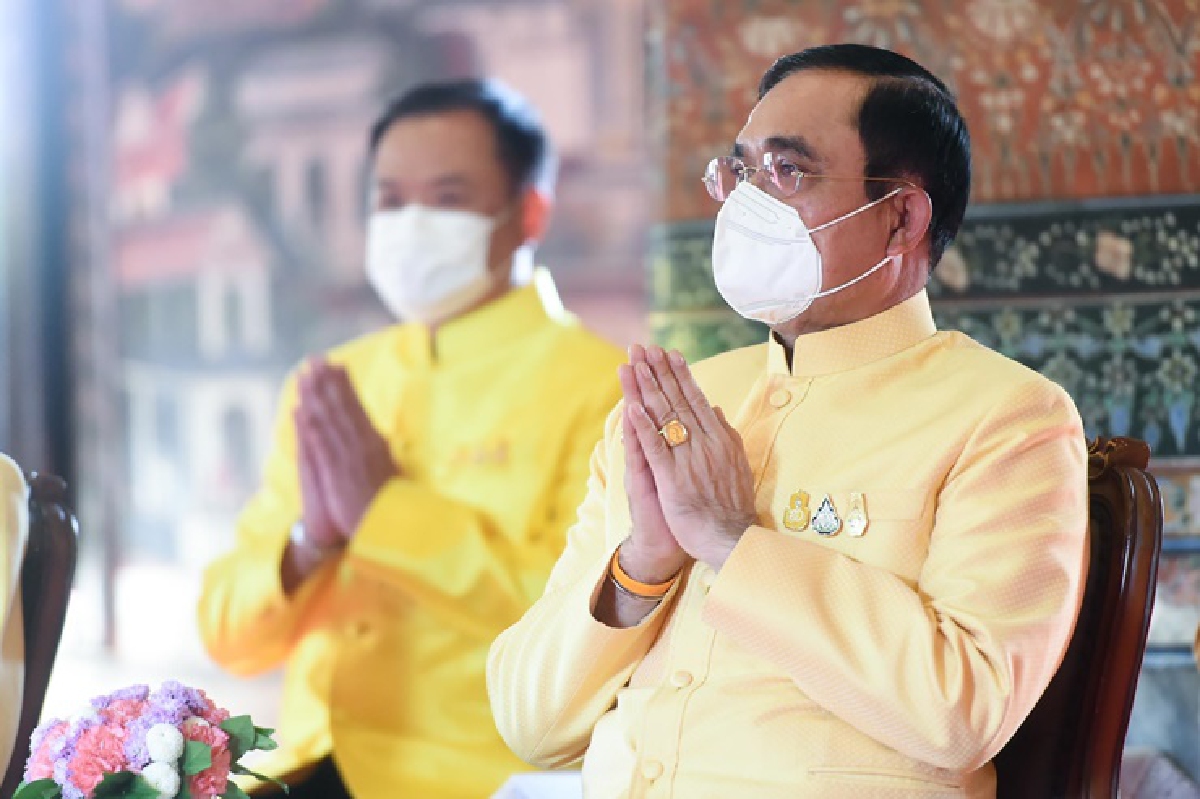 "บิ๊กตู่" ปัดตอบหลังถก 3 หัวหน้าพรรคร่วมฯ"จุรินทร์-อนุทิน" ยันไม่มีปรับ ครม. "บิ๊กตู่" ปัดตอบหลังถก 3 หัวหน้าพรรคร่วมฯ"จุรินทร์-อนุทิน" ยันไม่มีปรับ ครม.