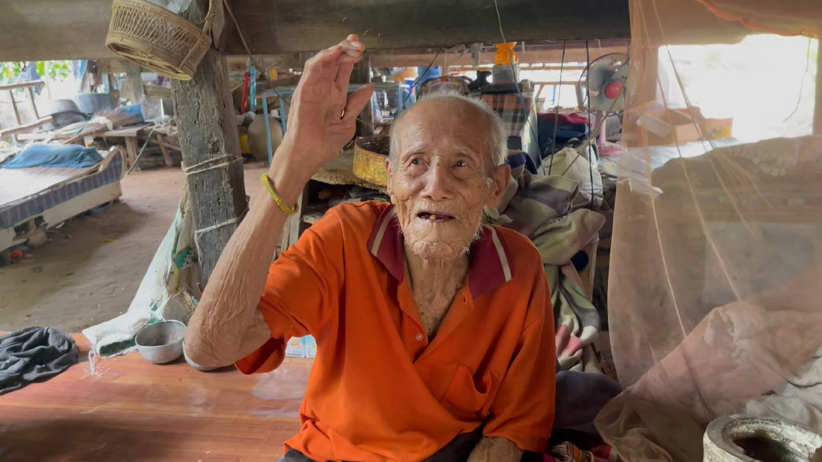 ตาทวดอายุนับ100 ปีฉีดวัคซีนสูตรไขว้แข็งแรงกว่าเดิม