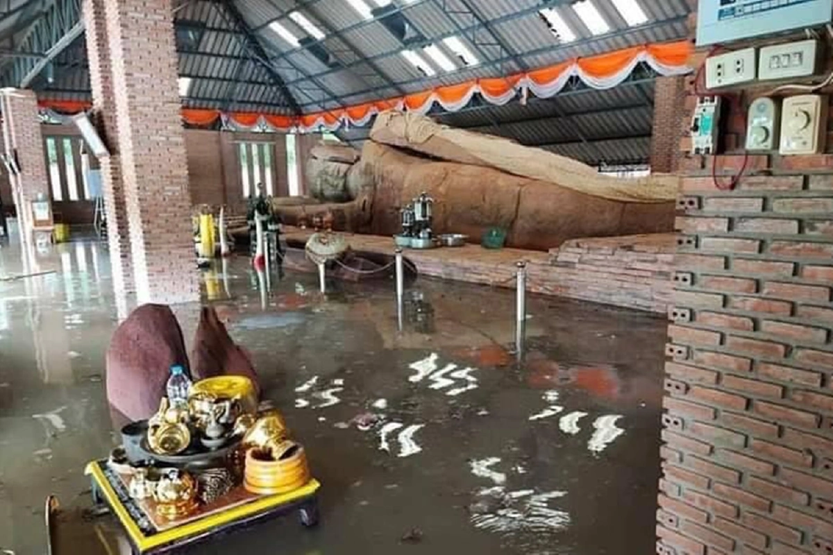 น้ำป่าโคราชท่วมพระนอนอายุ1,300 ปีใหญ่ที่สุดในประเทศไทย