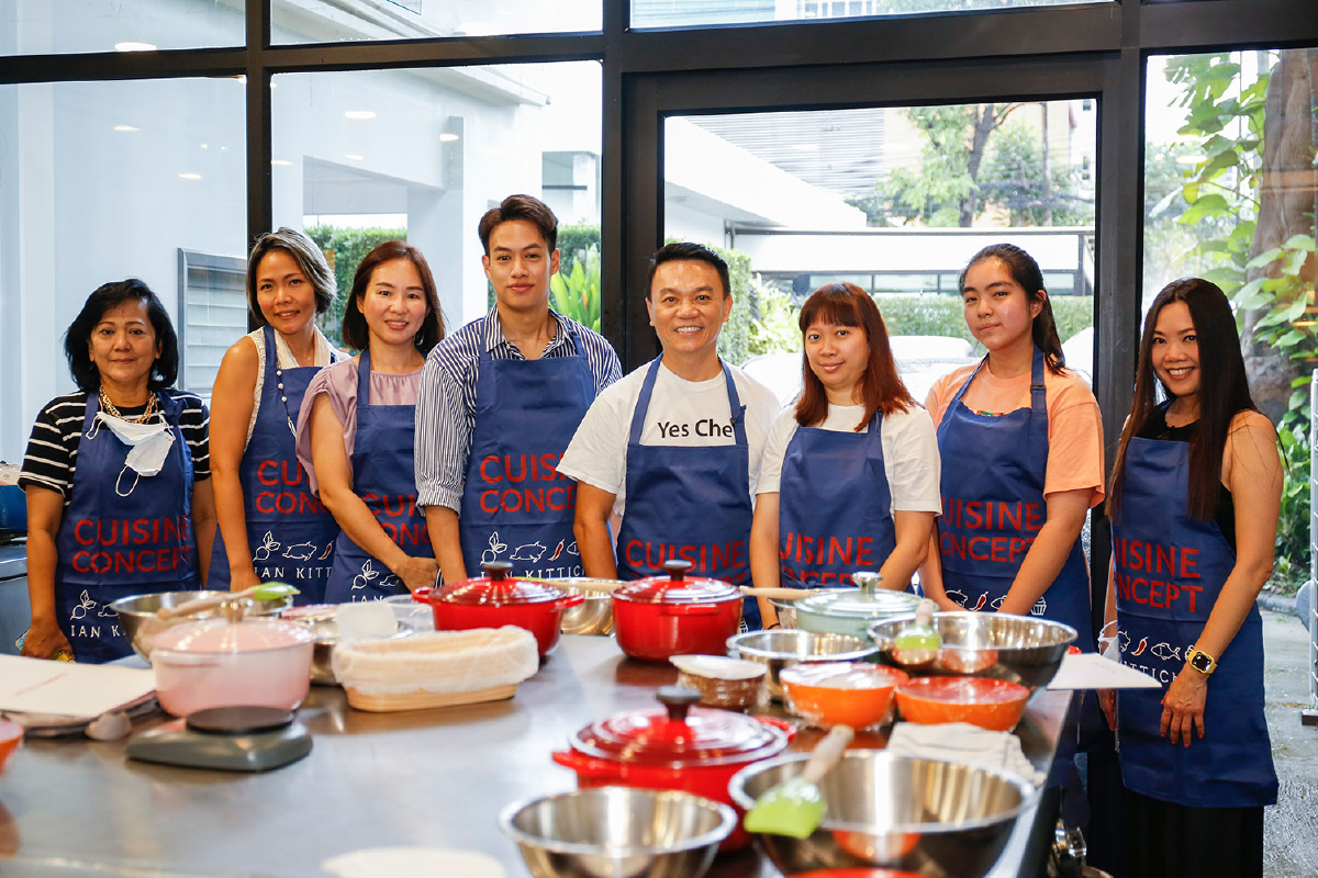 Le Creuset จับมือร่วมกับ เชฟเอียน แห่ง Cuisine Concept เรียนเชิญลูกค้าวีไอพี มาสัมผัสประสบการณ์ Private Cooking Class Le Creuset จับมือร่วมกับ เชฟเอียน แห่ง Cuisine Concept เรียนเชิญลูกค้าวีไอพี มาสัมผัสประสบการณ์ Private Cooking Class
