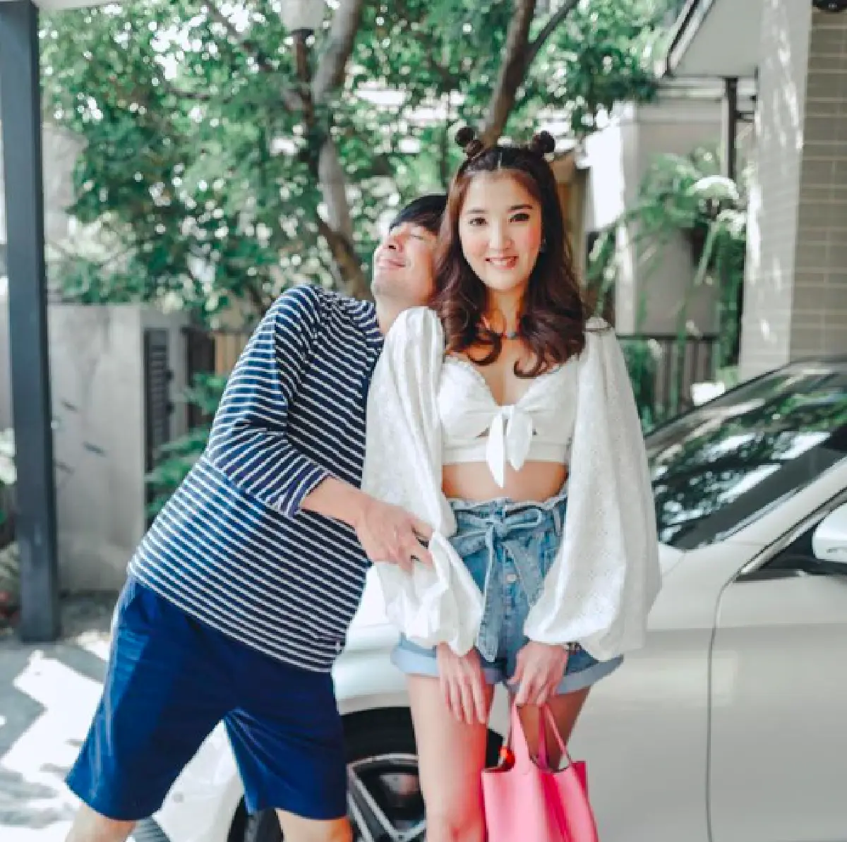 "ออย ธนา" โพสต์แล้วเรื่องชีวิตคู่ และยังอันฟอลโลว์ IG ภรรยา 