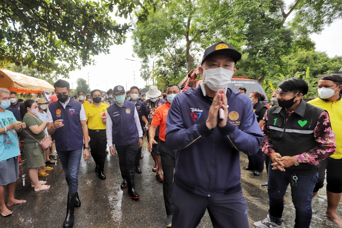 "ศักดิ์สยาม"รับปากชาวปทุมขยายถนน3309เสียหายอุทกภัย