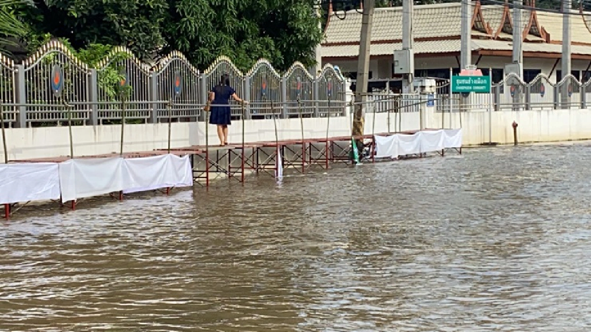 โคราชยังอ่วม!น้ำท่วมขยายวงกว้าง รพ.มหาราช เร่งระบายน้ำ