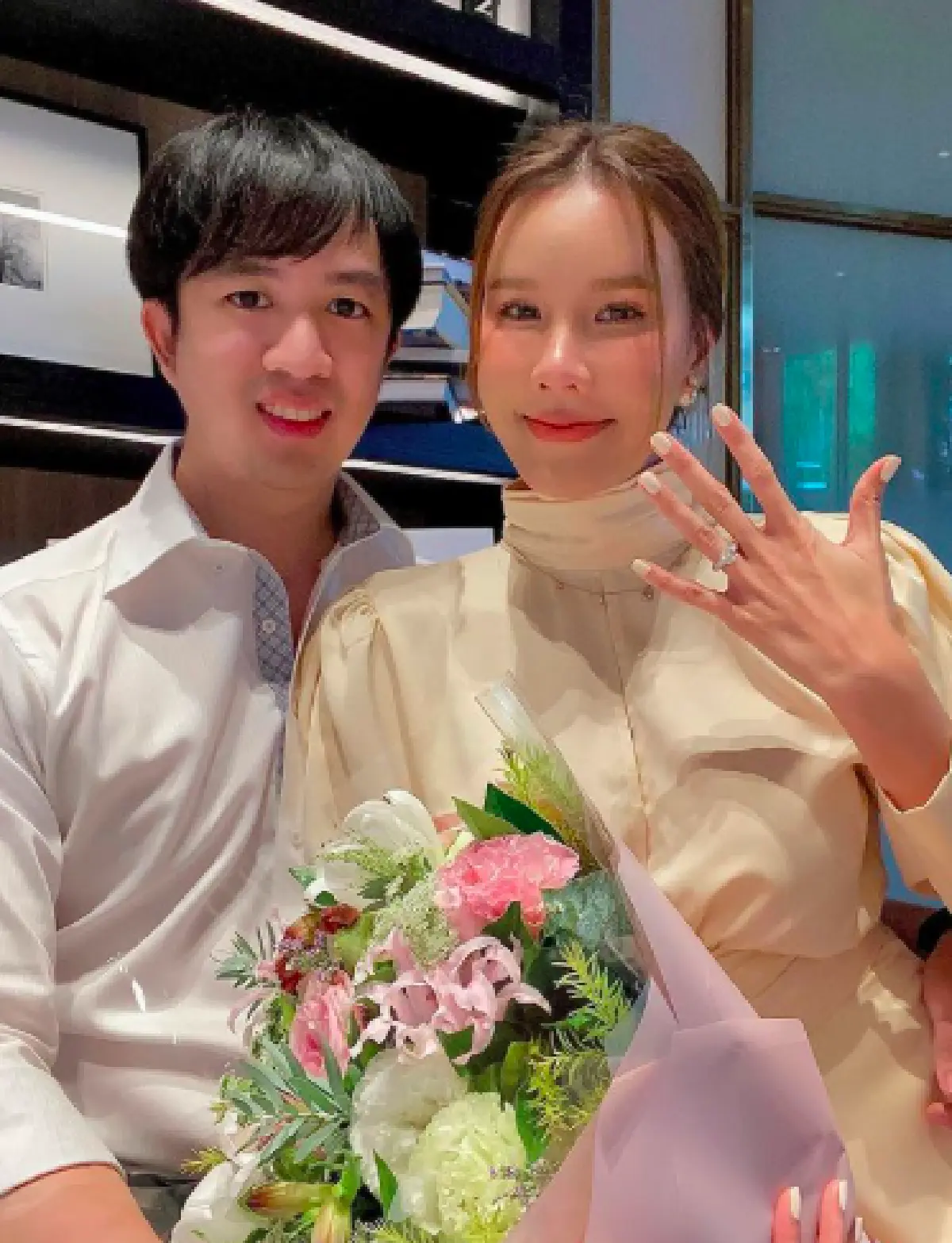 “เกี่ยวก้อย” ถูกแฟนหนุ่ม “ไฮโซโย”  ขอแต่งงานในวันคล้ายวันเกิด 