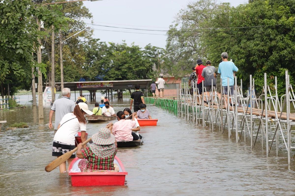 "ศักดิ์สยาม"รับปากชาวปทุมขยายถนน3309เสียหายอุทกภัย