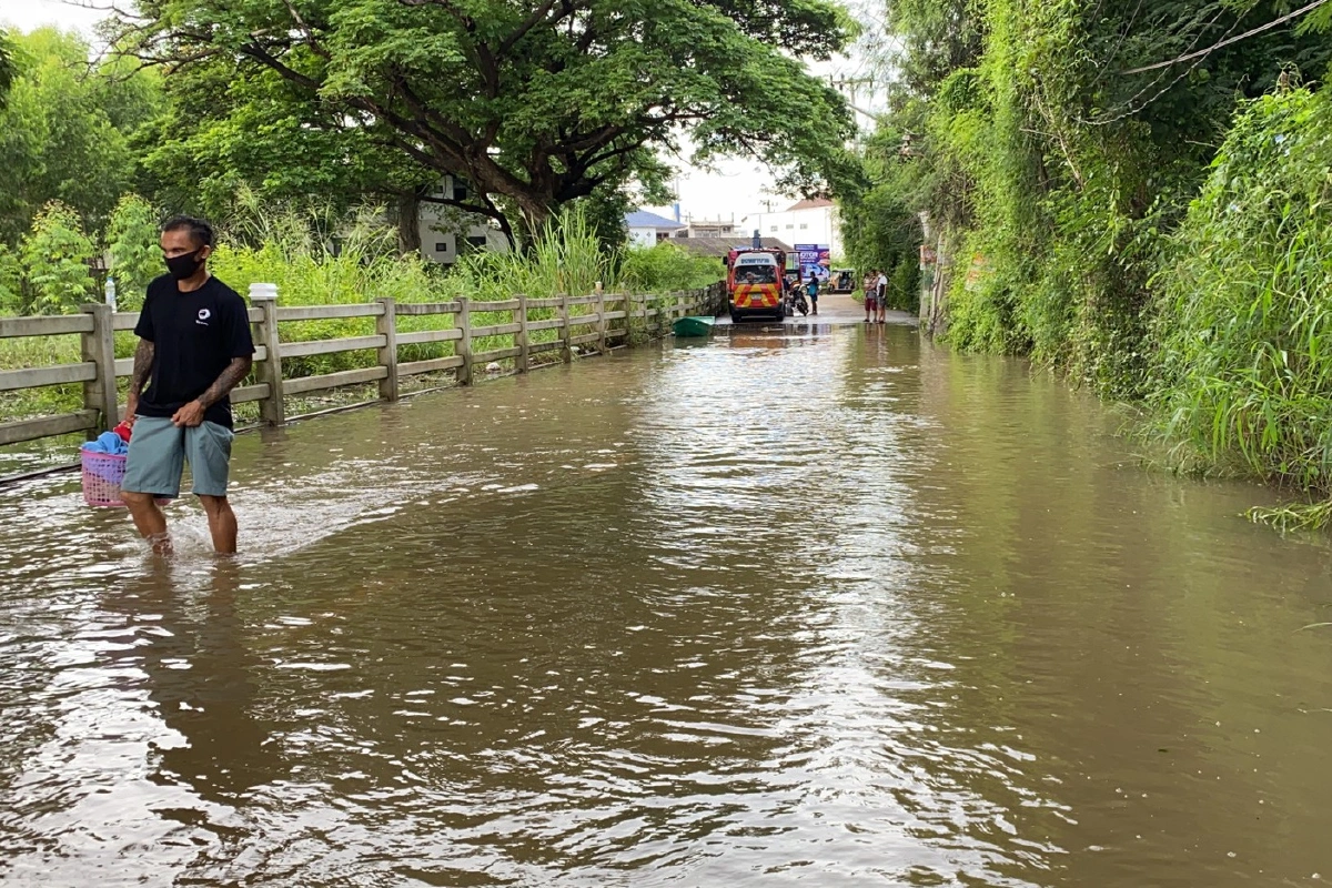 ประมวลภาพสถานการณ์น้ำท่วมโคราชลดลงต่อเนื่อง