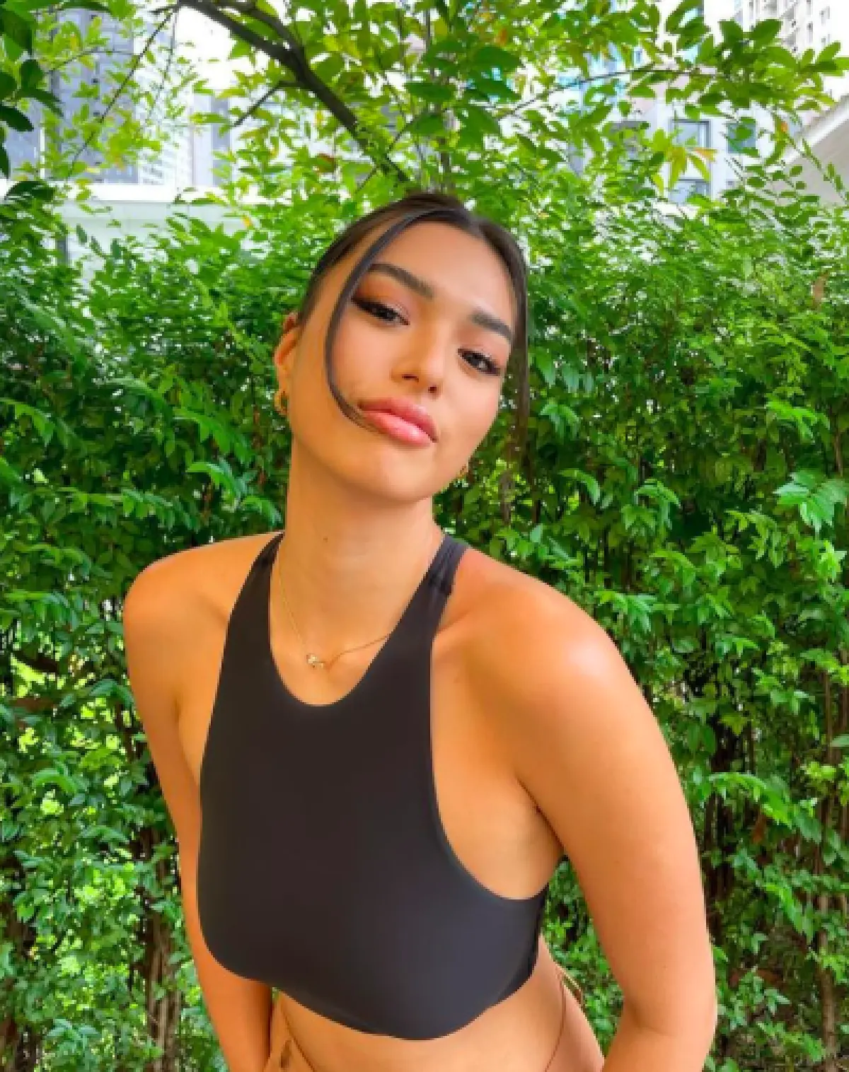 ส่อง 10 ภาพ "แอนชิลี สก๊อต-เคมมิส" นางแบบพลัสไซซ์ ก่อนได้รับมง MUT 2021