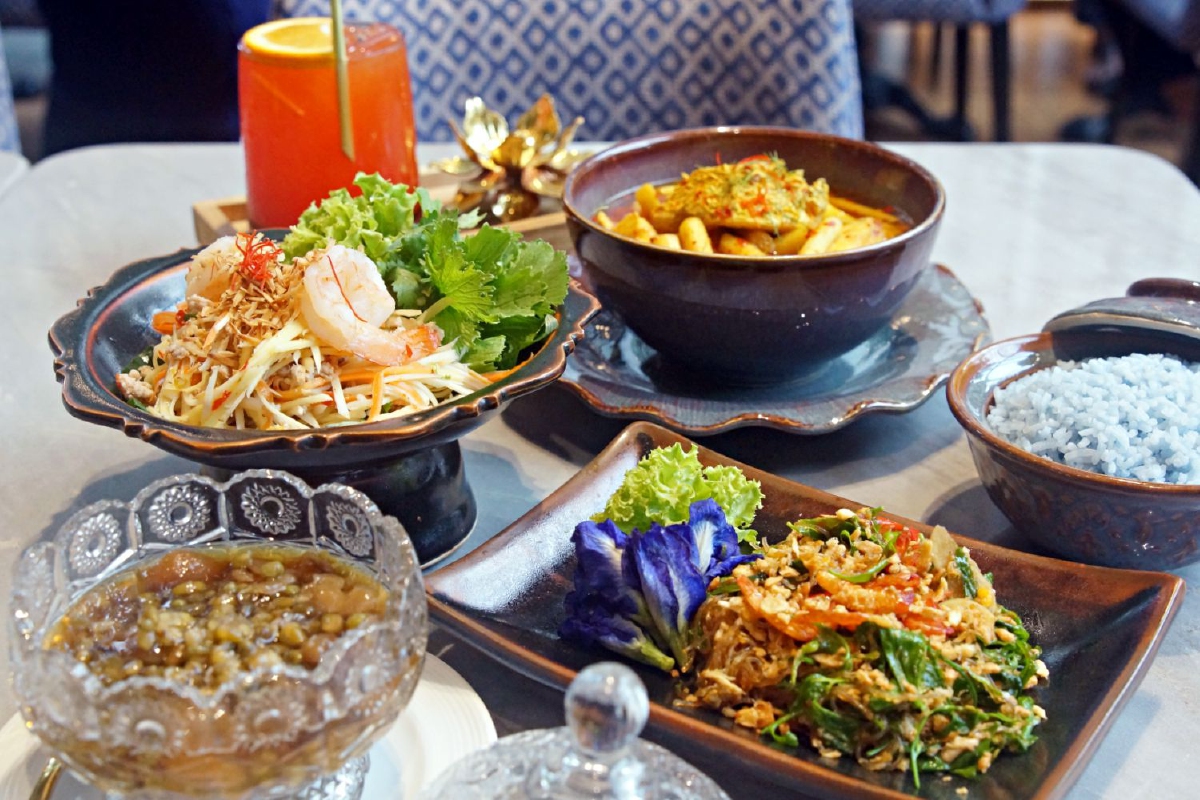 ‘ทองหล่อ’ ส่งต่อความอร่อยผ่าน 4 เซตเมนูโปรโมชั่นไดอิน ฟินตำรับไทยพื้นบ้านเลิศรสครบคาวหวานเพียง 450 บาท ‘ทองหล่อ’ ส่งต่อความอร่อยผ่าน 4 เซตเมนูโปรโมชั่นไดอิน ฟินตำรับไทยพื้นบ้านเลิศรสครบคาวหวานเพียง 450 บาท