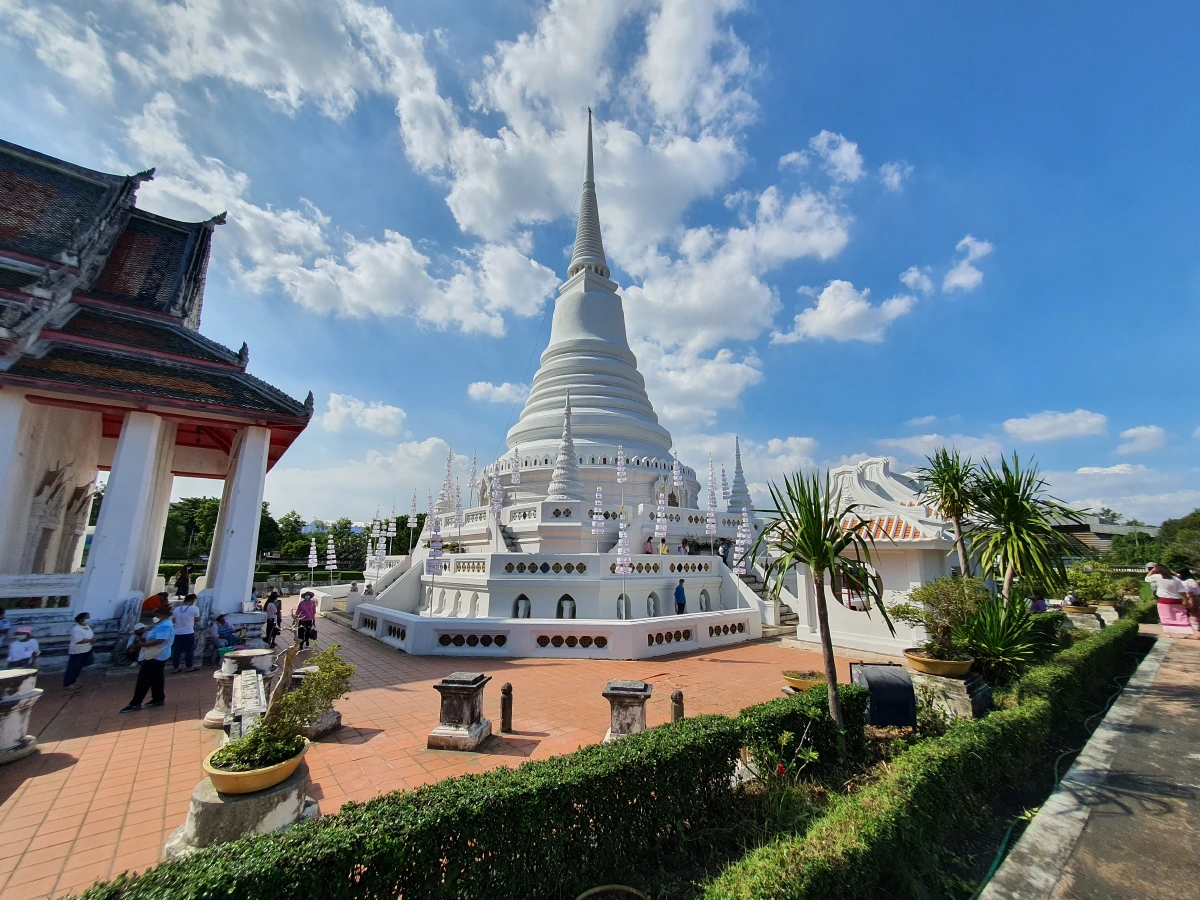 อัญเชิญผ้าแดงห่มองค์พระสมุทรเจดีย์งานประจำปีเมืองปากน้ำ