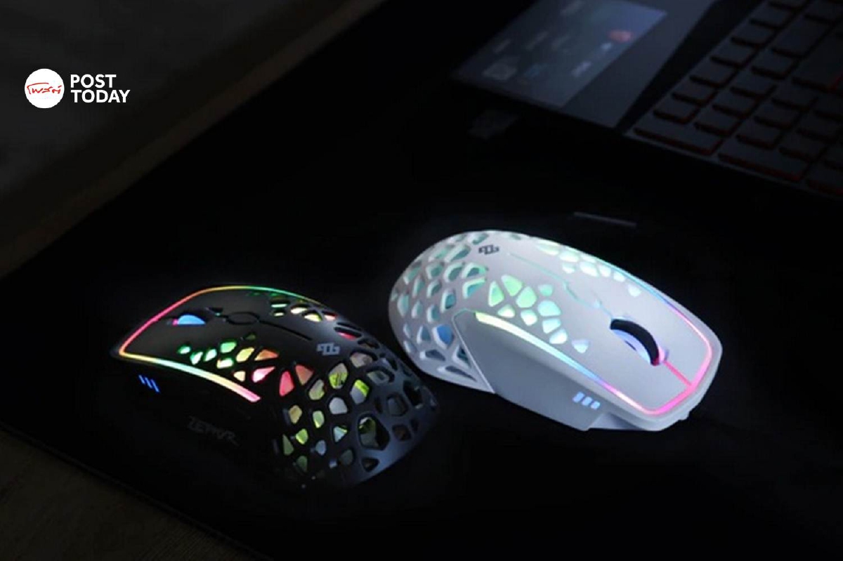 Zephyr PRO RGB เม้าส์ติดพัดลมในตัวกันเหงื่อออกฝ่ามือ Zephyr PRO RGB เม้าส์ติดพัดลมในตัวกันเหงื่อออกฝ่ามือ