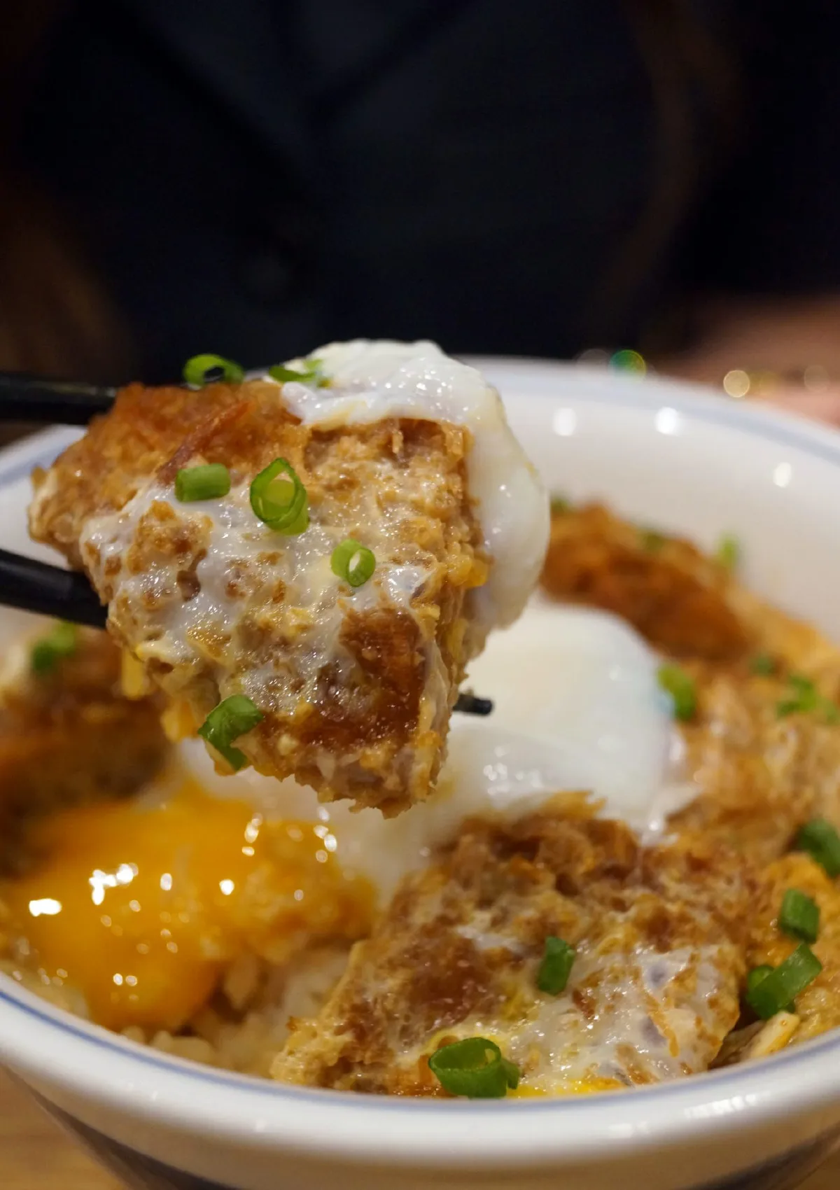 ประลองความชีสสส กับคัตสึด้งราดไข่และไข่ลาวาชีส สองเมนูใหม่จากคัตสึยะ