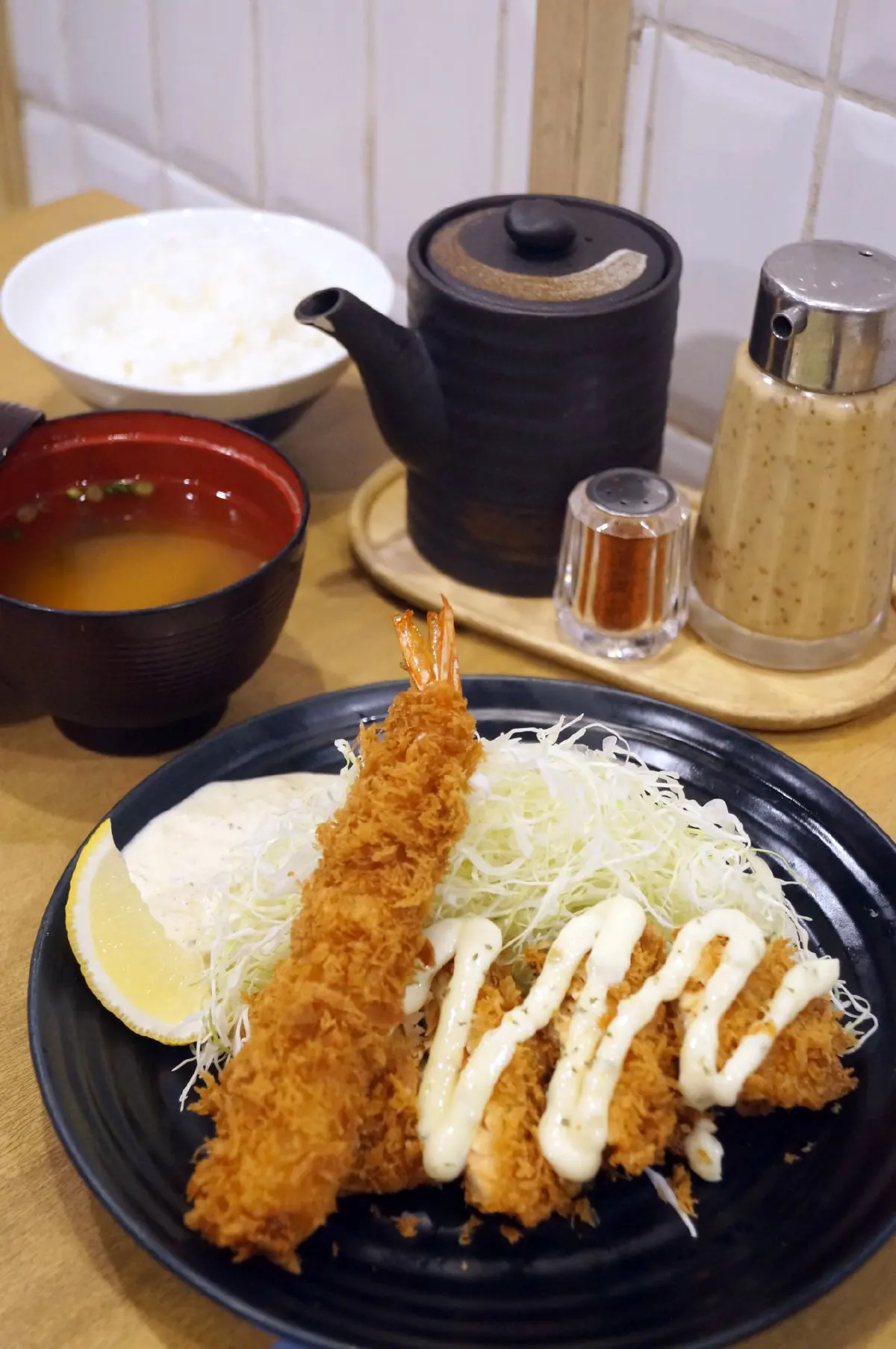 ประลองความชีสสส กับคัตสึด้งราดไข่และไข่ลาวาชีส สองเมนูใหม่จากคัตสึยะ