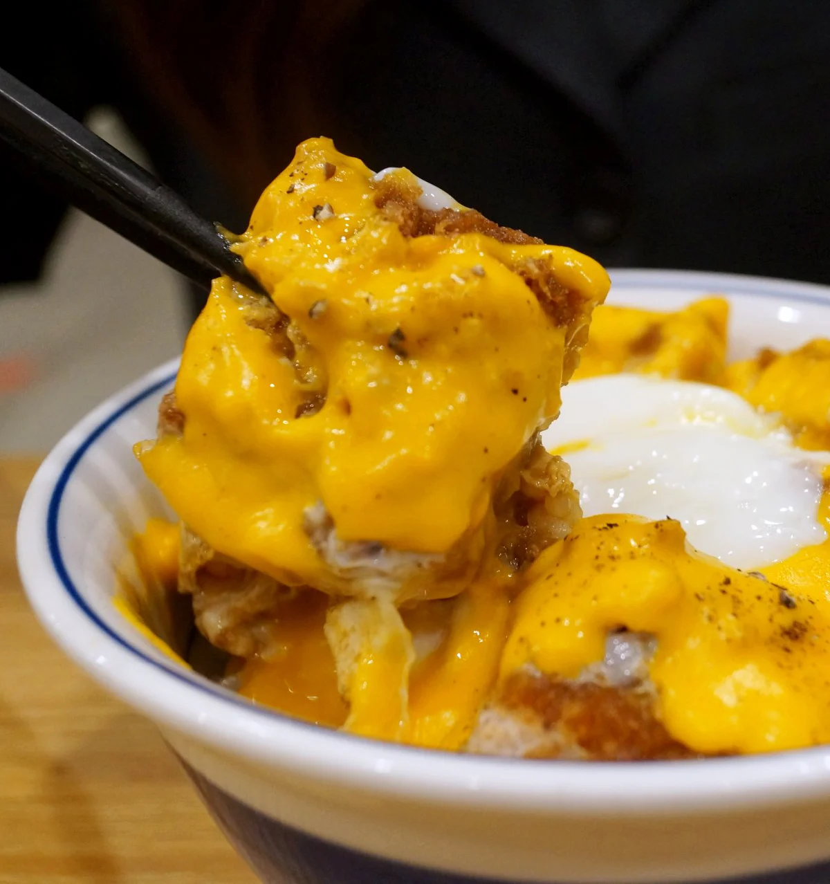 ประลองความชีสสส กับคัตสึด้งราดไข่และไข่ลาวาชีส สองเมนูใหม่จากคัตสึยะ