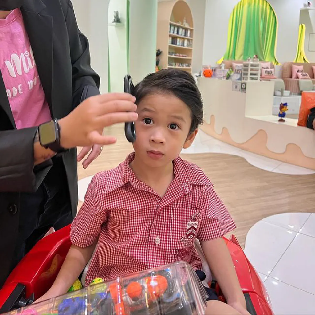 "น้องโพธิ์" ทิ้งลุคเก่า! จากหนุ่มน้อยผมยาว ตัดผมสั้นครั้งแรก หล่อเหลามาก