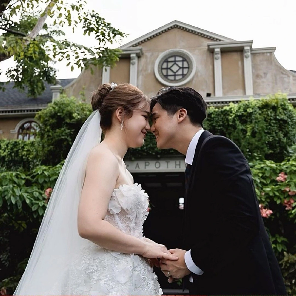 “ดี้ ปัทมา” สุดตื้นตัน! เผยภาพพรีเวดดิ้งลูกสาว “น้องพลอย” สวยหล่อทั้งบ่าวสาว