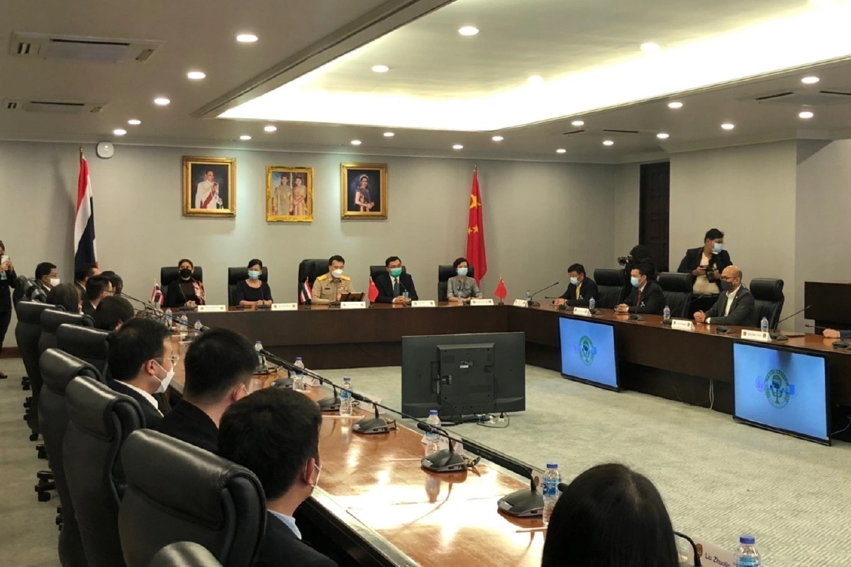 พันธมิตรธุรกิจไทย-จีนบริจาคอุปกรณ์การแพทย์สู้โควิด