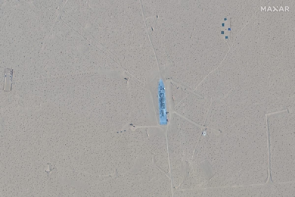 จีนสร้างหุ่นจำลองเรือรบสหรัฐซ้อมยิงขีปนาวุธ