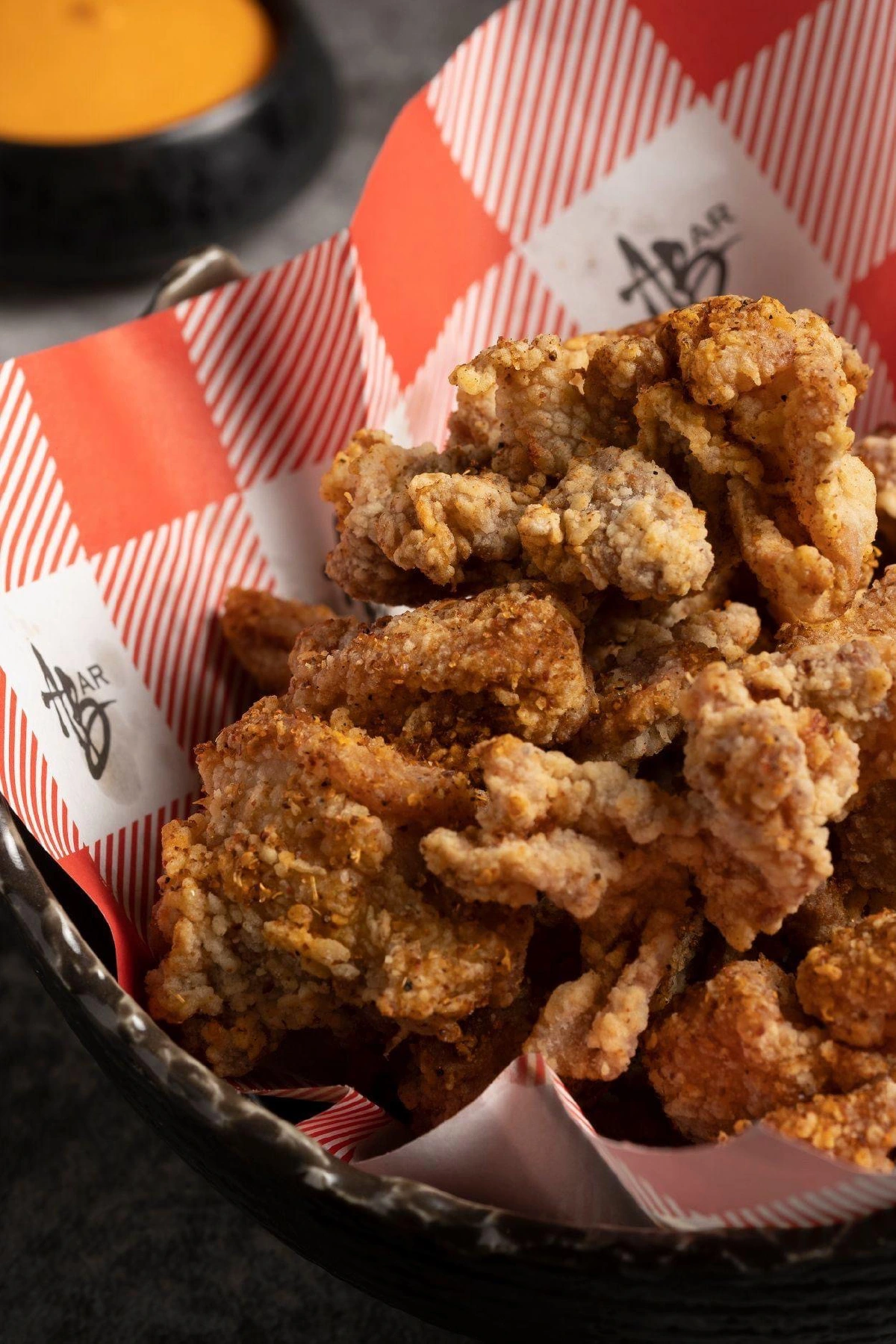 สังสรรค์สุดฮิป จิบม็อกเมลสีสวยชั้นดาดฟ้า @เอบาร์ รูฟท็อป 