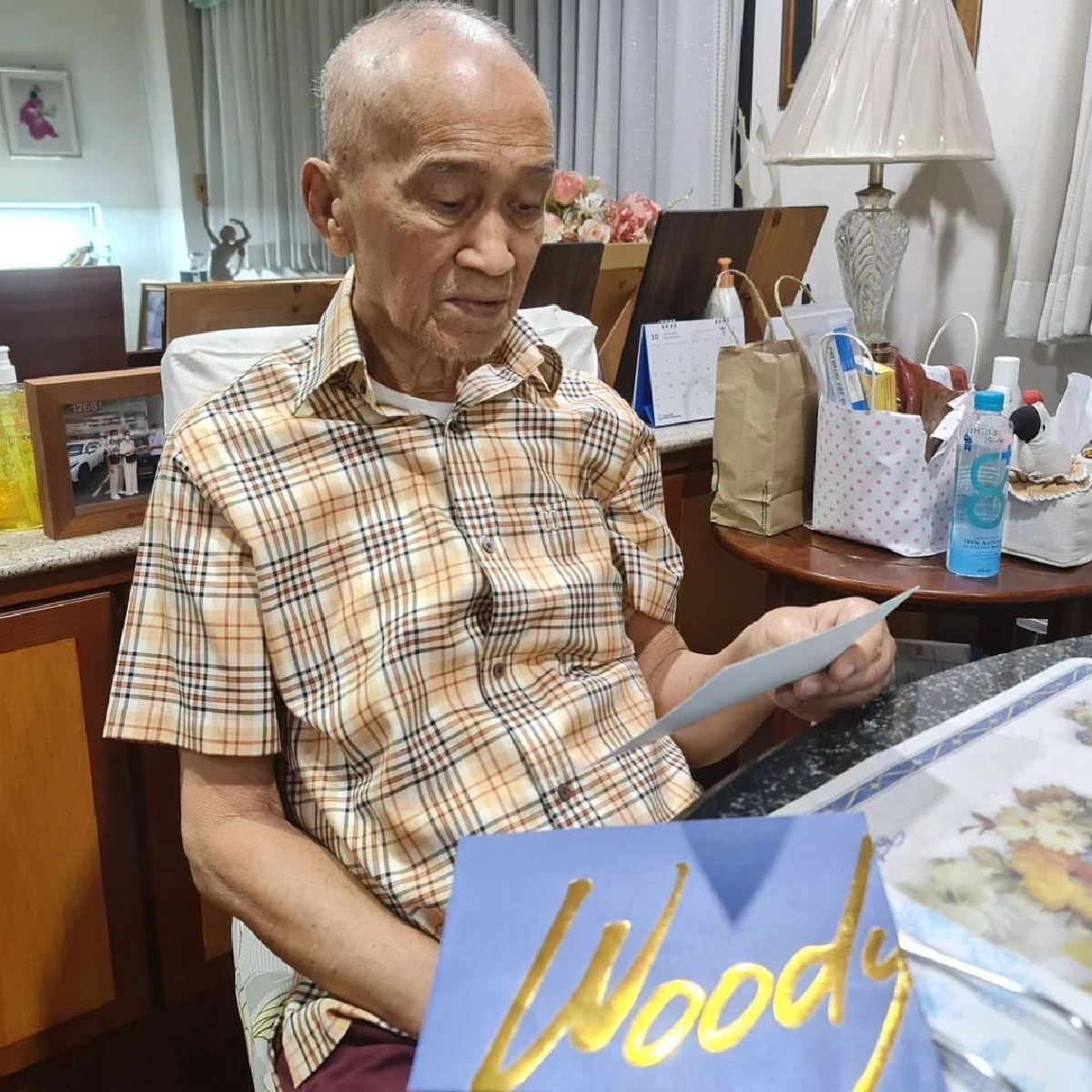 "อาต้อย เศรษฐา" อายุครบ 77 ปี ครอบครัวจัดงานฉลองวันเกิดให้อย่างอบอุ่น