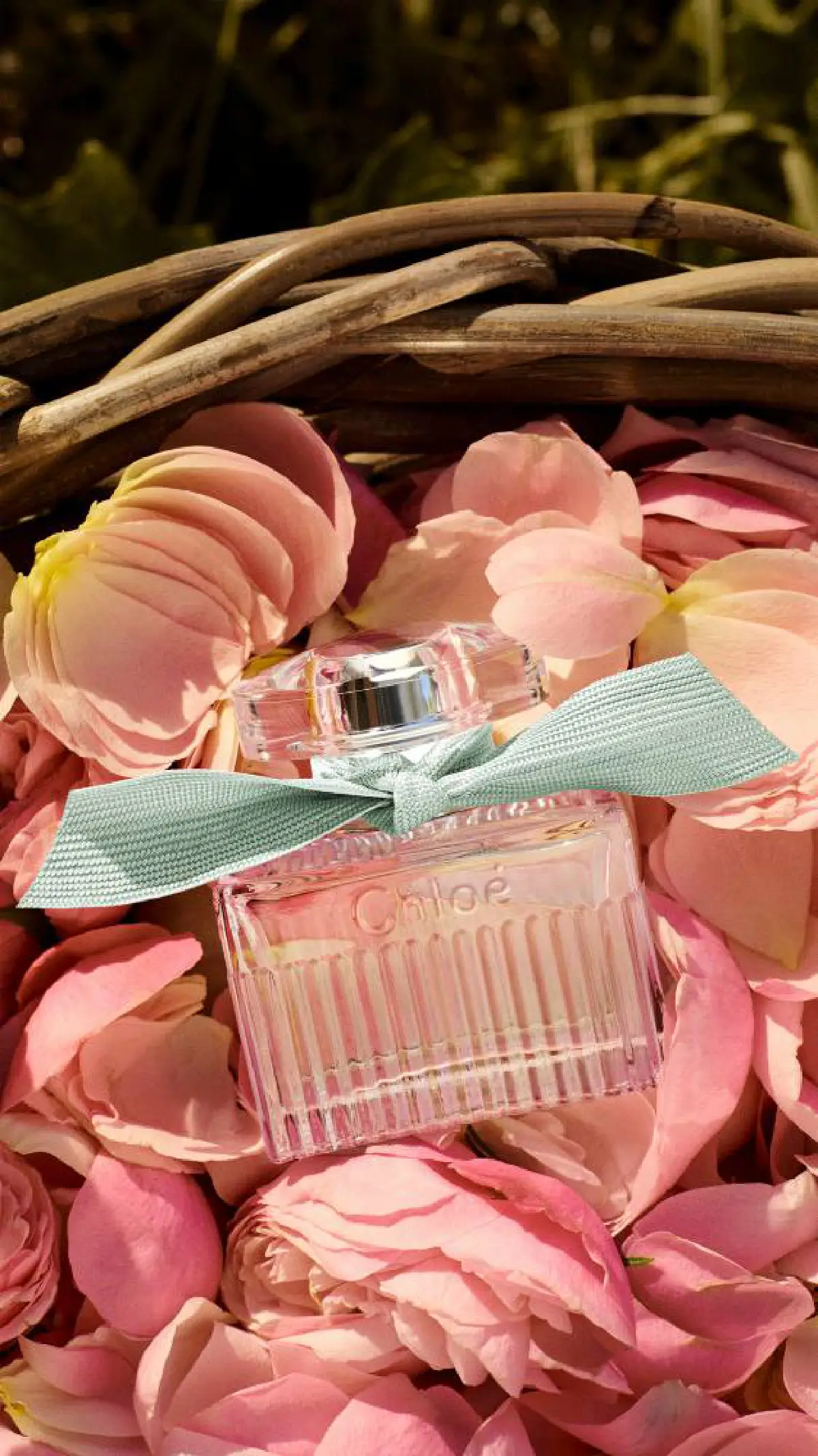 ซิกเนเจอร์คอลเลคชั่นกับความหรูหราครั้งใหม่ Chloe Eau de Parfum Naturelle 