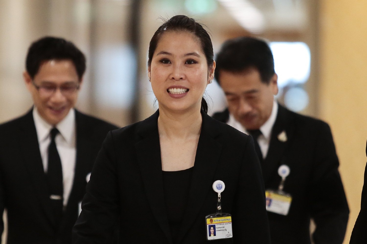 ศาลนัด26เม.ย.64ฟังความคืบหน้าคดี สส.พลังประชารัฐเสียบบัตรแทน ศาลนัด26เม.ย.64ฟังความคืบหน้าคดี สส.พลังประชารัฐเสียบบัตรแทน