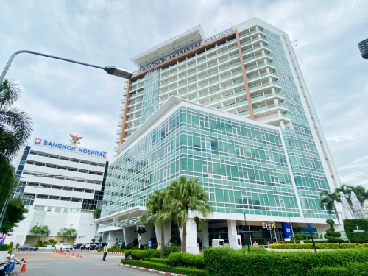 ล้ำ! รพ. กรุงเทพ พัทยา เปิดสถานีชาร์จ EleX by EGAT หนุนเปลี่ยนผ่านอุตฯอีวี 