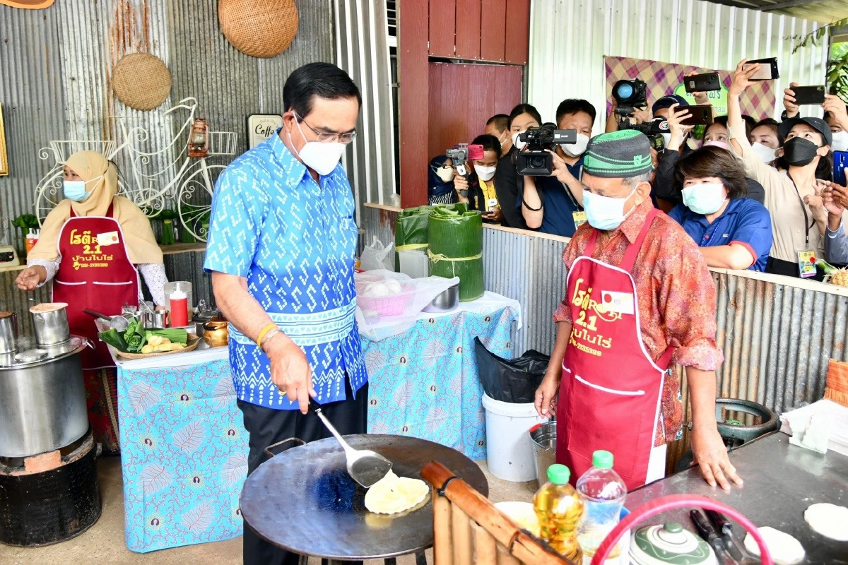 บิ๊กตู่อารมณ์ดี โพสท่าถ่ายรูปโปรโมตแหล่งท่องเที่ยวกระบี่