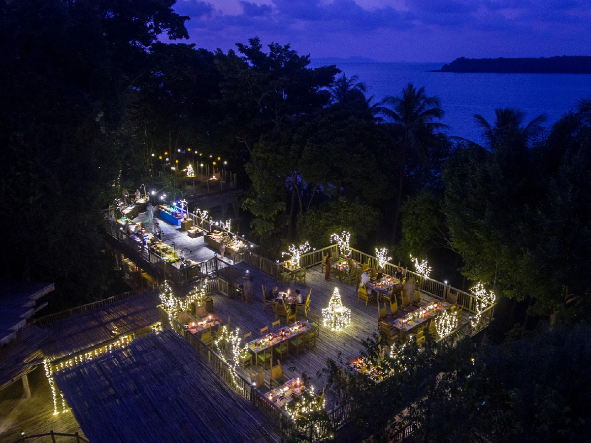 เฉลิมฉลองเทศกาลแห่งความสุข @โซเนวา คีรี 