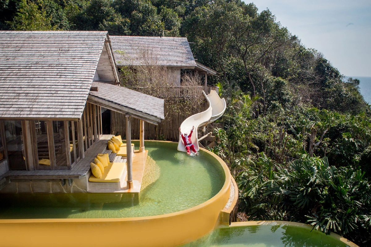 เฉลิมฉลองเทศกาลแห่งความสุข @โซเนวา คีรี 