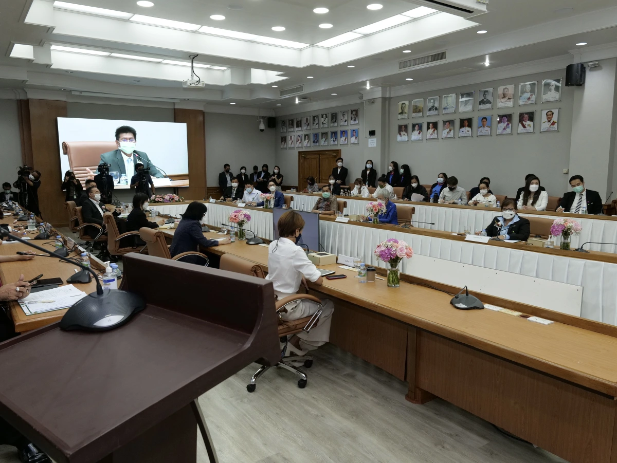 ระดมสมองหัวข้อ"ปรับ - เปลี่ยน - ปั้น ฐานประชากร สู่สังคมแห่งความยั่งยืน"