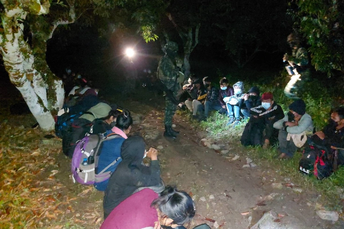 กองกำลังผาเมืองจับ45เมียนมาลอบเข้าเมืองจะไปทำงานกทม.