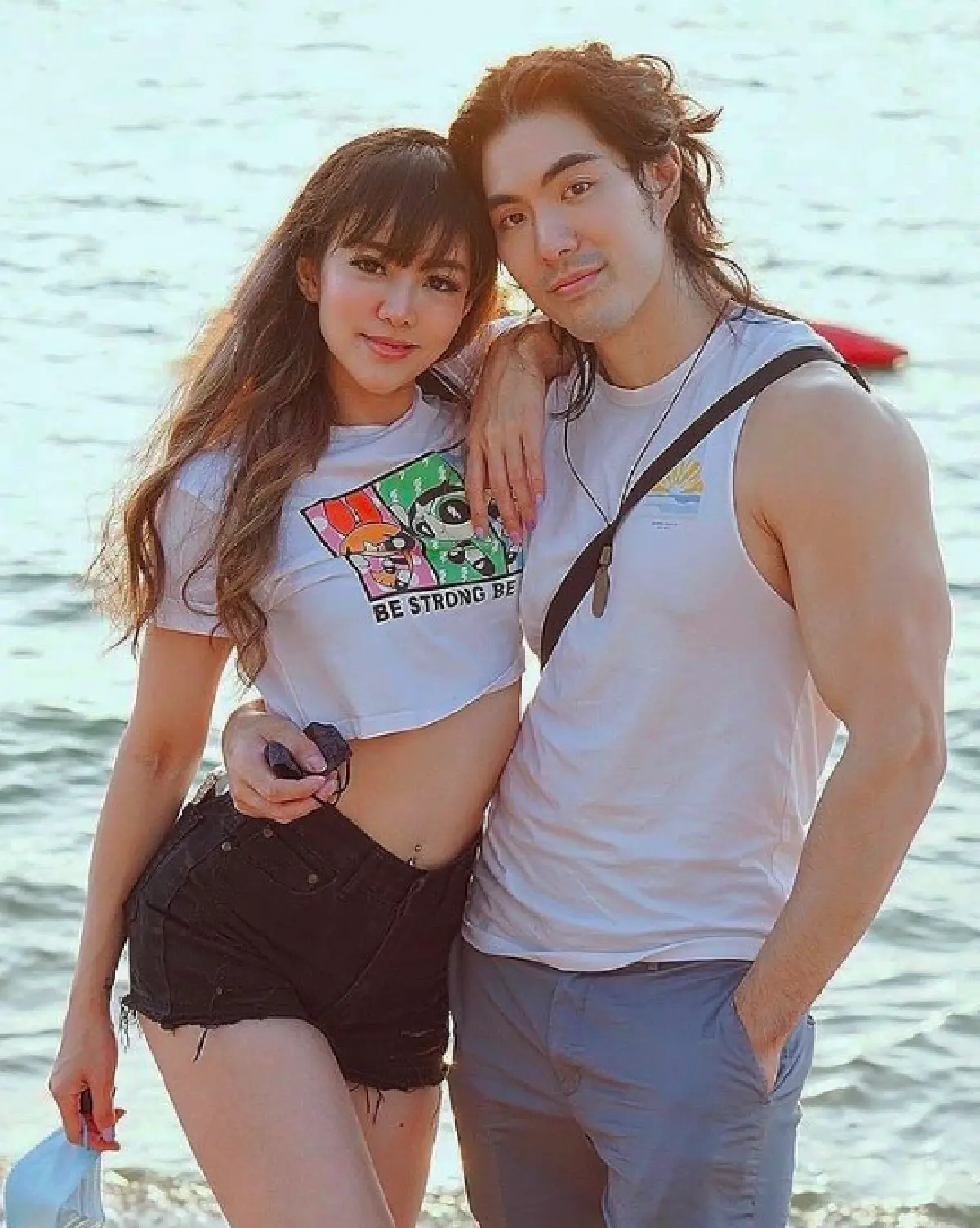 คำสาปถูกลบล้าง! "แนนนี่ เกิร์ลลี่เบอร์รี่" โดนแฟนทำเซอร์ไพรส์ปิดโรงหนังขอแต่งงาน 