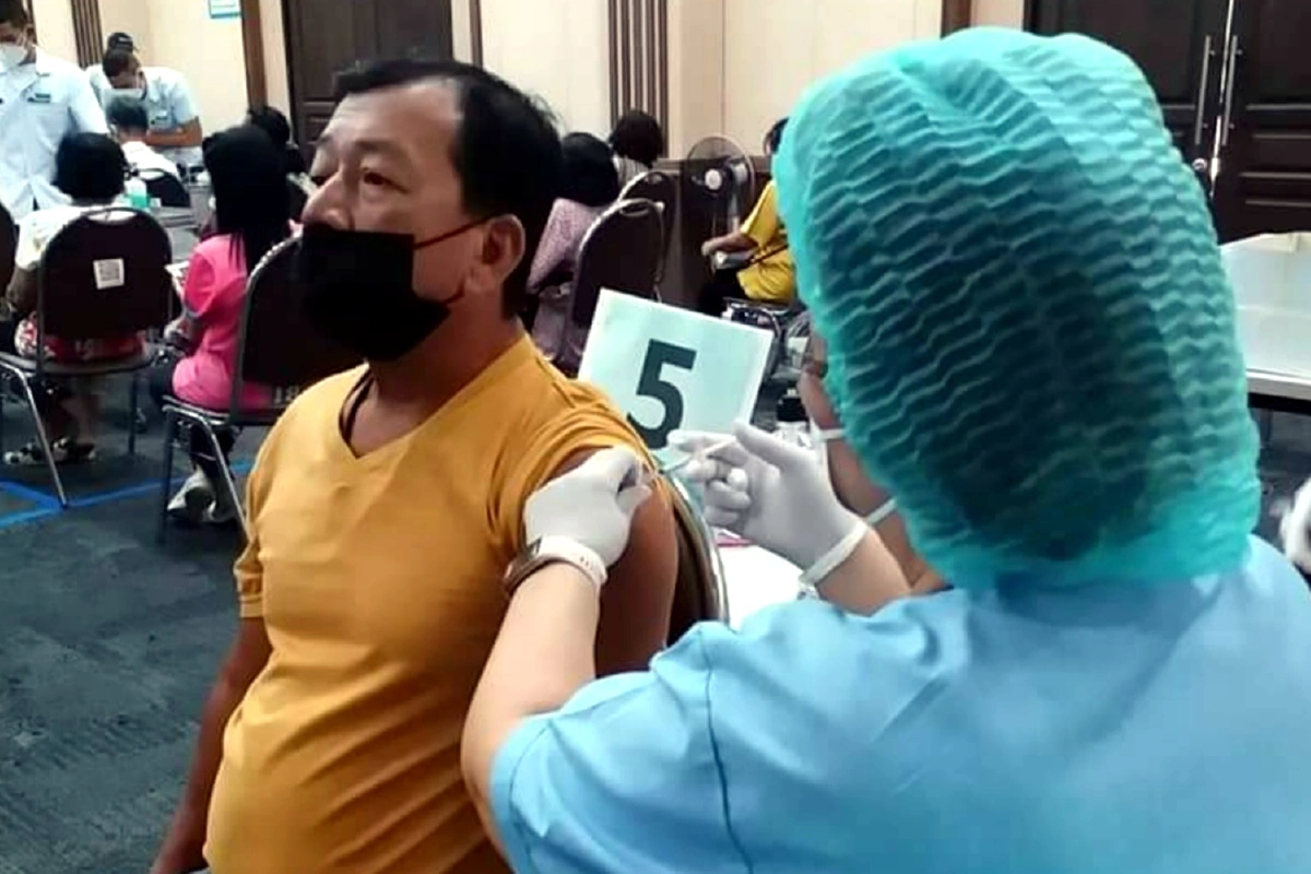 ประจวบฯเปิดจุดบริการฉีดวัคซีนโควิดเชิงรุก