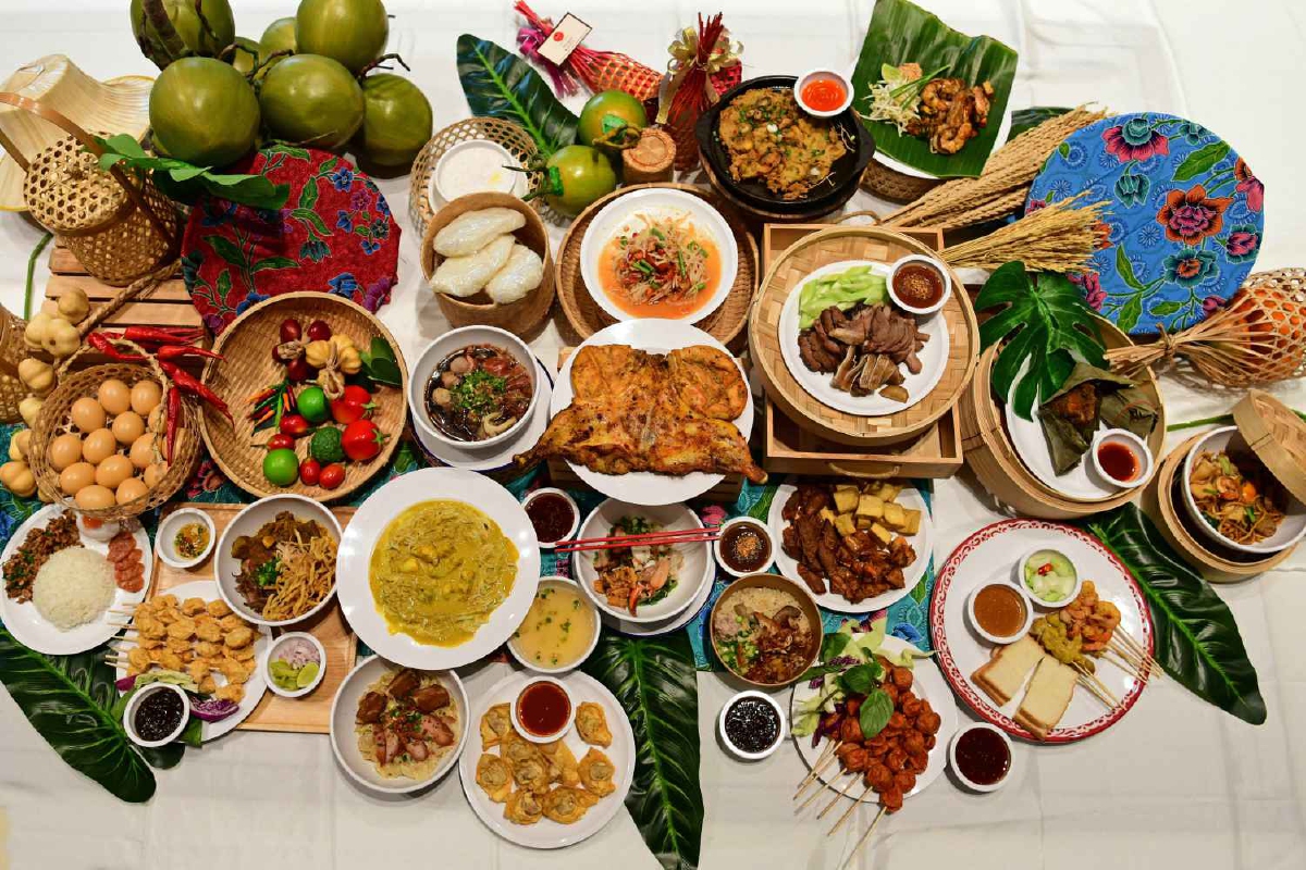 กินเที่ยวรับความสุขทั่วเมืองภูเก็ต พร้อมอิ่มใจไปกับสตรีตฟู้ดร้านดังทั้งจากเมืองกรุงและเมืองใต้ กินเที่ยวรับความสุขทั่วเมืองภูเก็ต พร้อมอิ่มใจไปกับสตรีตฟู้ดร้านดังทั้งจากเมืองกรุงและเมืองใต้