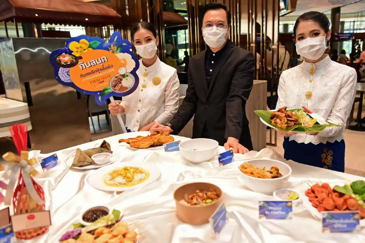 กินเที่ยวรับความสุขทั่วเมืองภูเก็ต พร้อมอิ่มใจไปกับสตรีตฟู้ดร้านดังทั้งจากเมืองกรุงและเมืองใต้