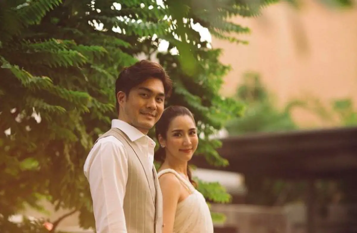 “จั๊กจั่น” ควง “เค วัฒนา” เข้าพิธีหมั้นแบบไทย เรียบง่ายและอบอุ่นที่สุด