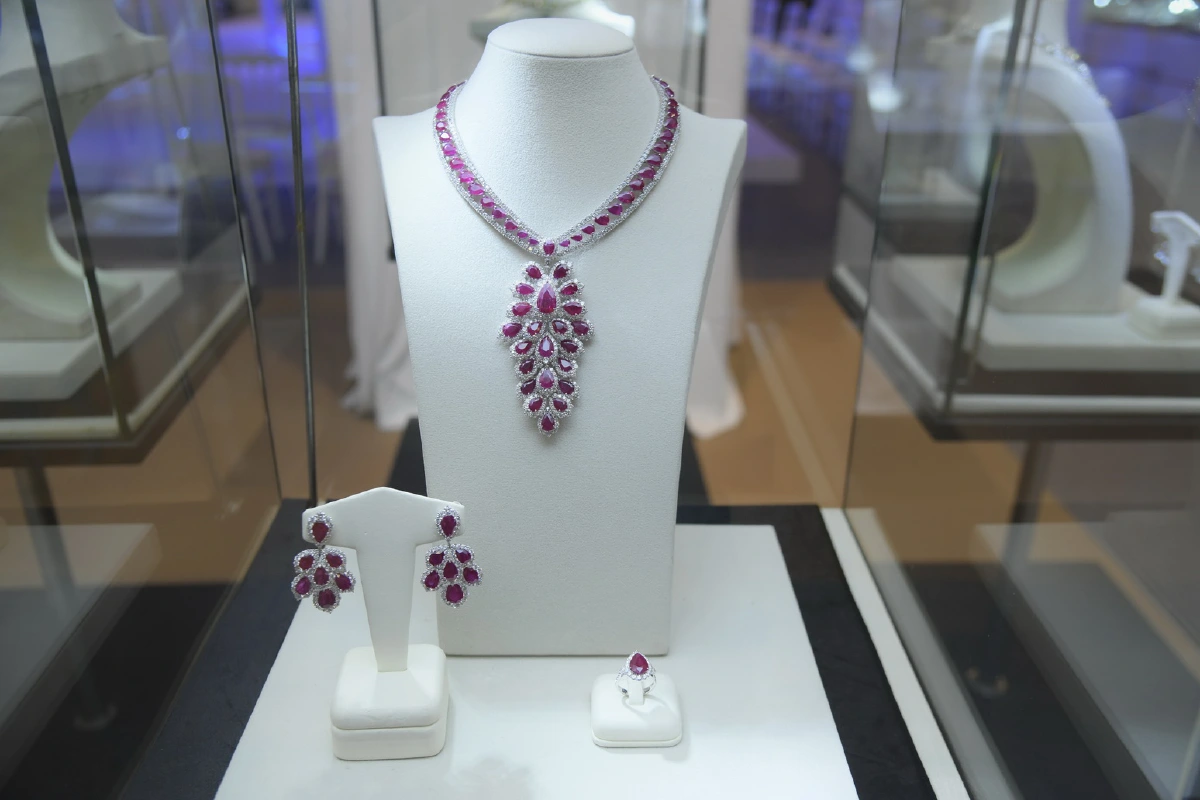 ส่องอัญมณีเมืองไทยส่งท้ายปีที่งาน Beauty Gems White Christmas New Year Celebration 2022