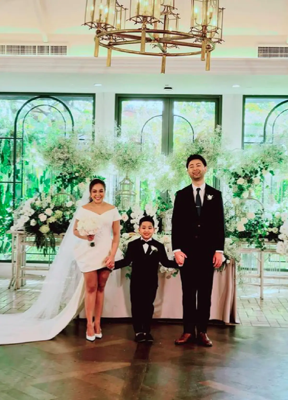 “ดีเจดาด้า" ถือฤกษ์ดีควงแขนแฟนหนุ่มเกาหลีแต่งงาน มีลูกชายเป็นพยานรัก