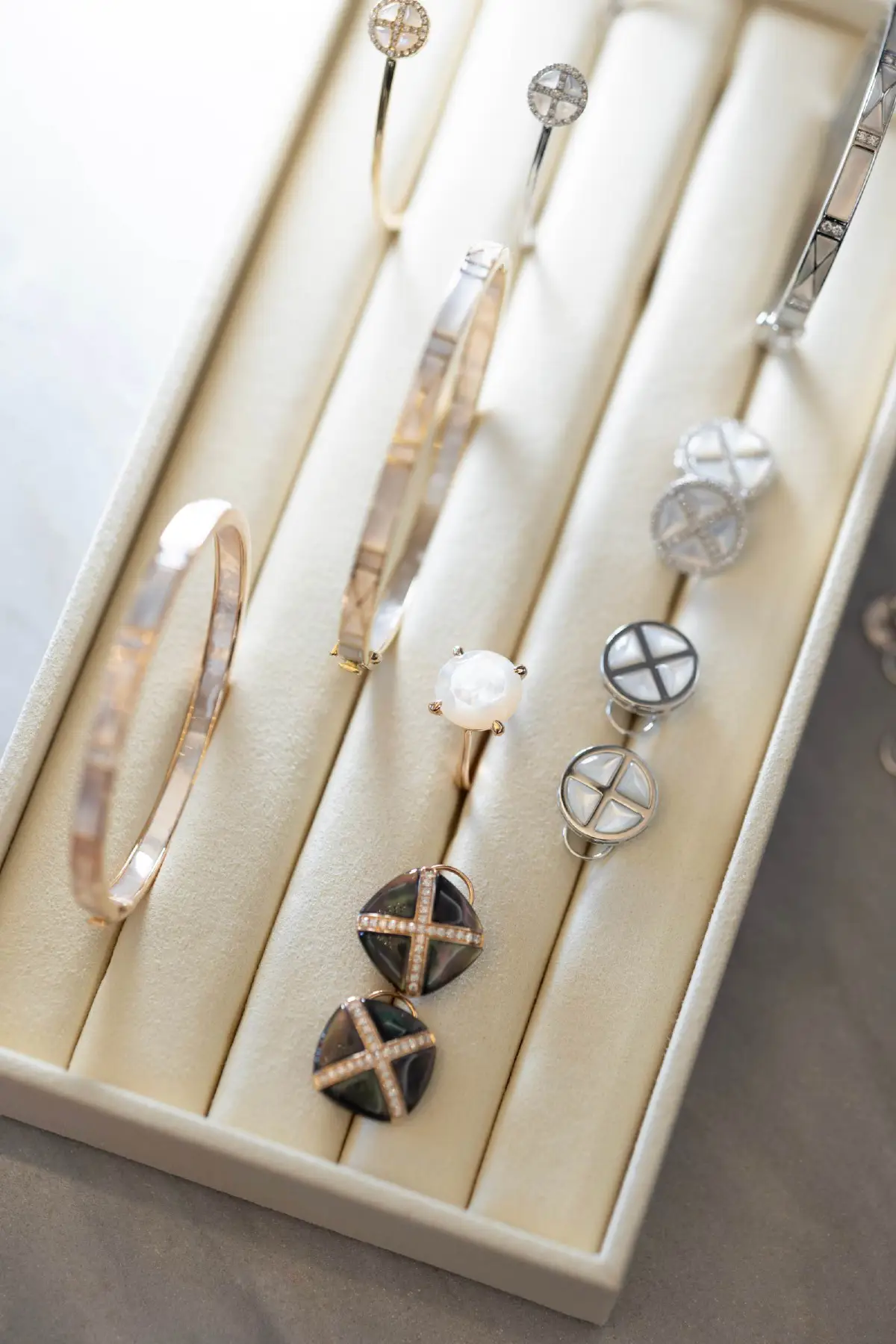 3 สาว 3 สไตล์ ตัวแทนผู้หญิงยุคใหม่ แบรนด์แอมบาสเดอร์เครื่องประดับไทยระดับลักซ์ชัวรี่ Matara