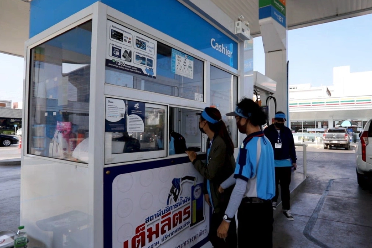 หนุ่มป่วยทางจิตขับกระบะเติมน้ำมันไม่จ่ายเงิน