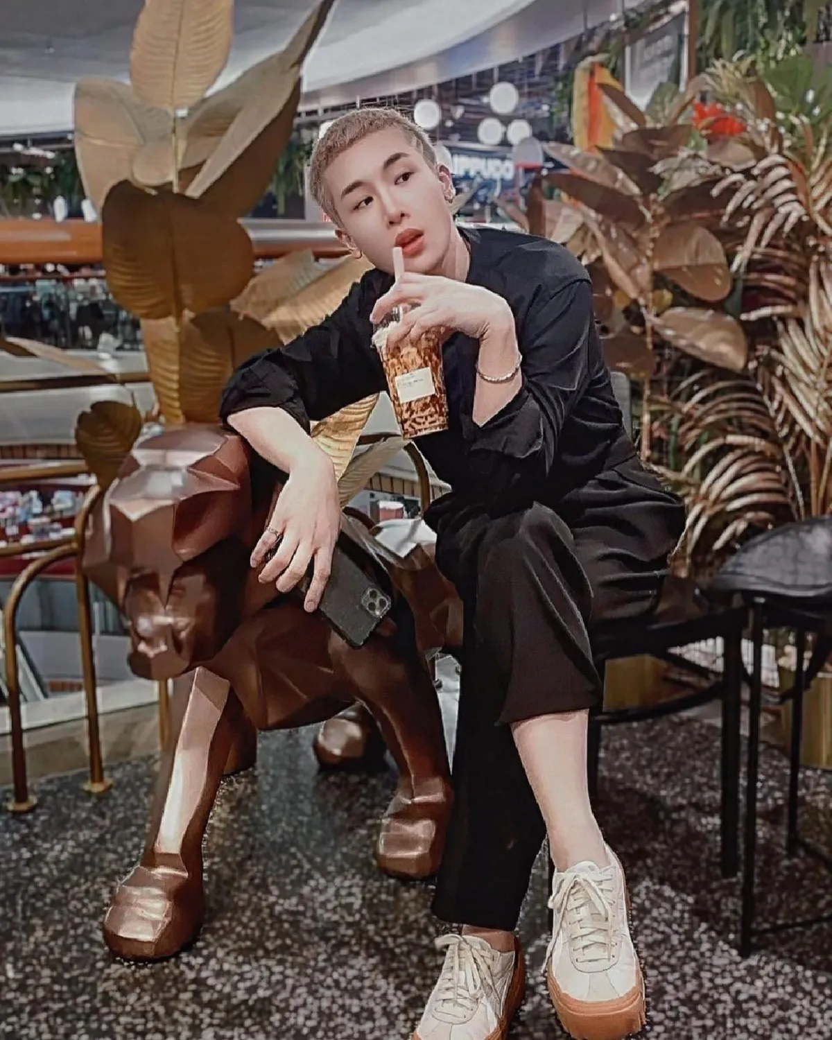  “แตงกวา” อดีตภรรยา “เอ พศิน” กับลุคล่าสุดกร้าวใจ หล่อไม่มีพักไปเลย! 